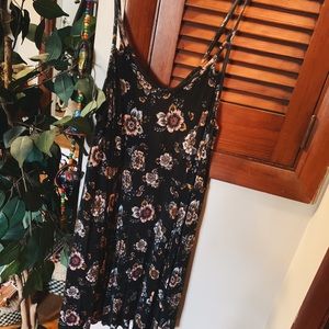 floral mini dress 🌼